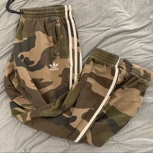 RARE: adidas camo sweatpants. SIZE LARGE